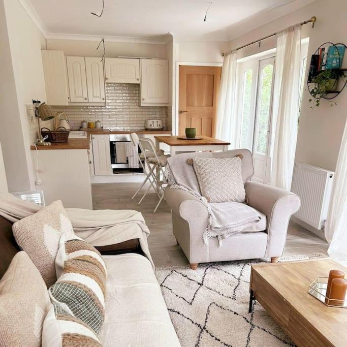 Relaxing Retreat Near Norfolk Broads Villa นอร์ริช ภายนอก รูปภาพ